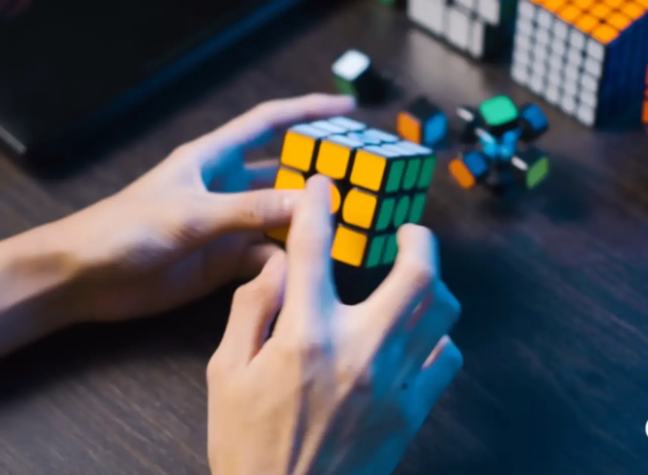 Rumus Rubik 3x3 Tercepat Untuk Profesional Ternyata Mudah