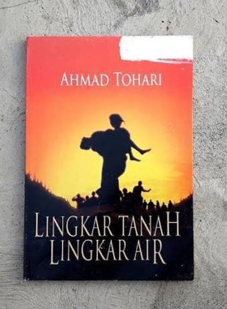 Resensi Novel Lingkar Tanah Lingkar Air
