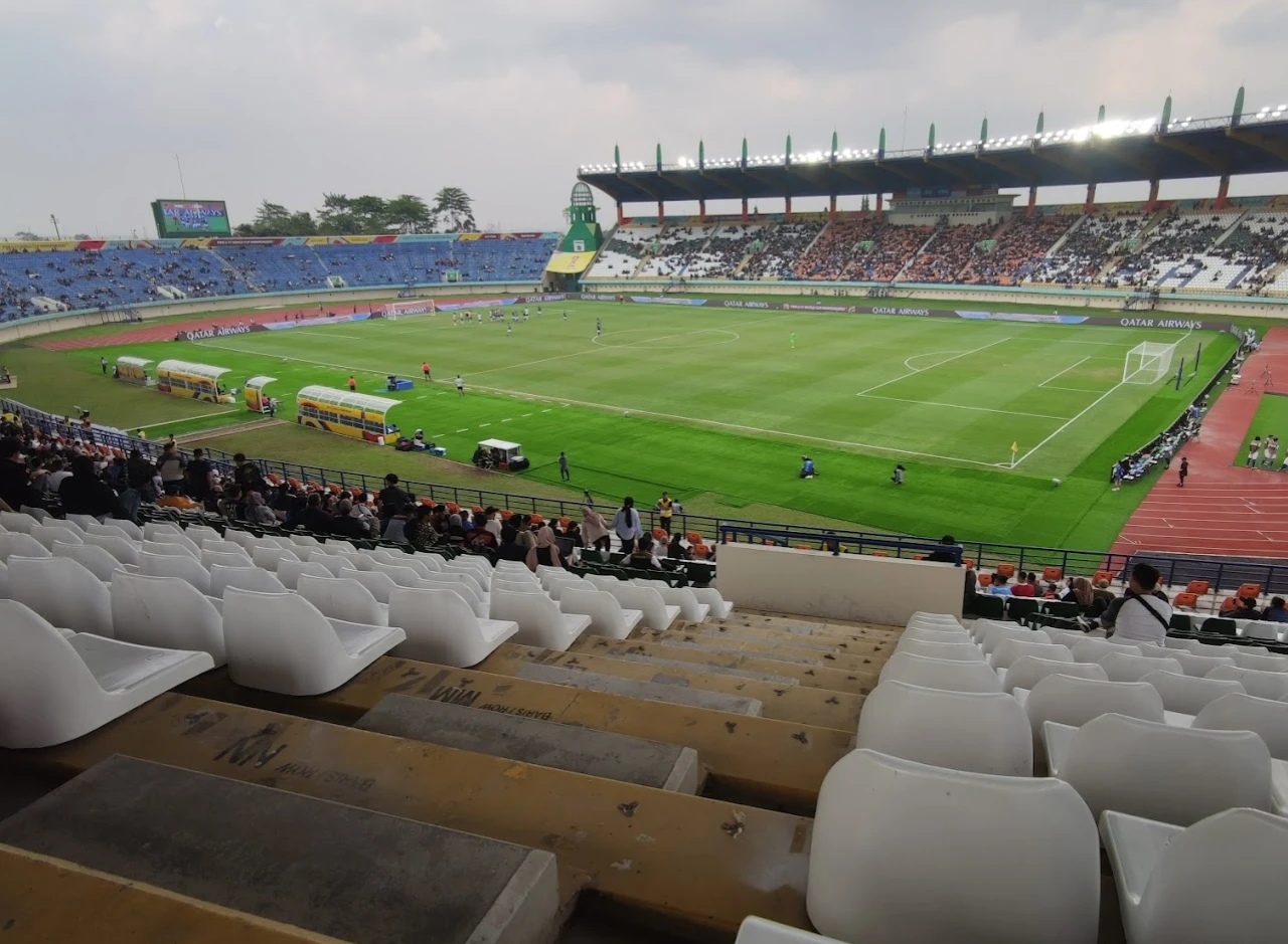 Tika Kartika Dilamar di Stadion Jalak Harupat, Padahal Sudah Punya Anak dan Suami